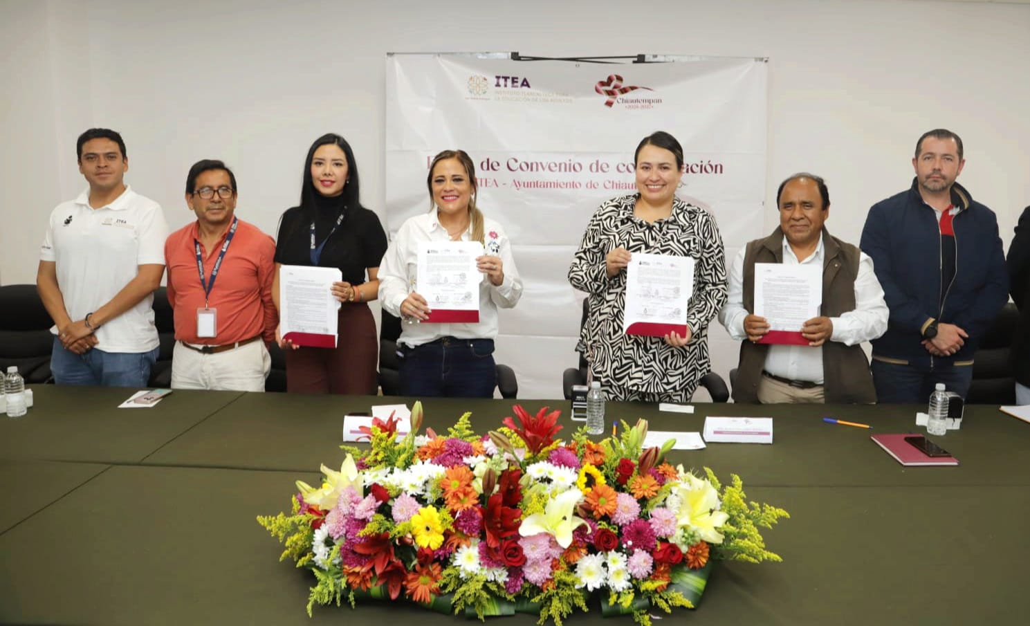 Signa alcaldesa Blanca Angulo convenio con el ITEA para erradicar rezago educativo en Chiautempan